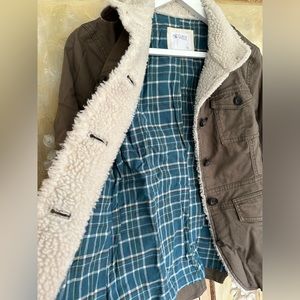 Carve Designs Jacket Sherpa Detail